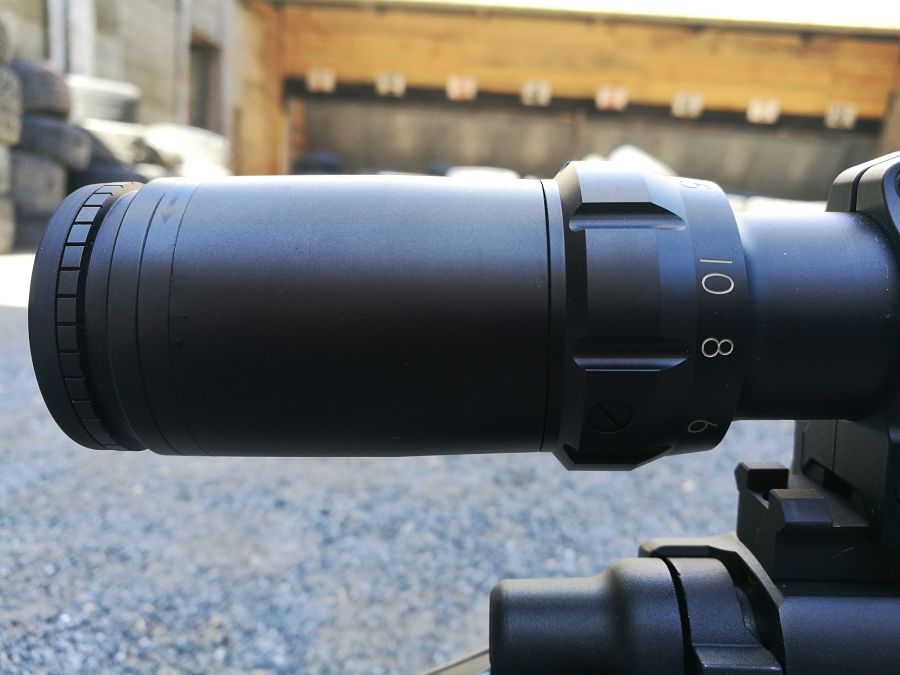 Bushnell Elite Tactical Hunter LRHSi 4,5-18x44 Ruleta Magnificación